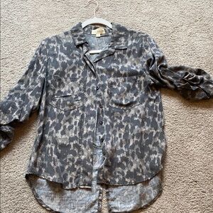 Gray Patterned Button-Up Shirt
